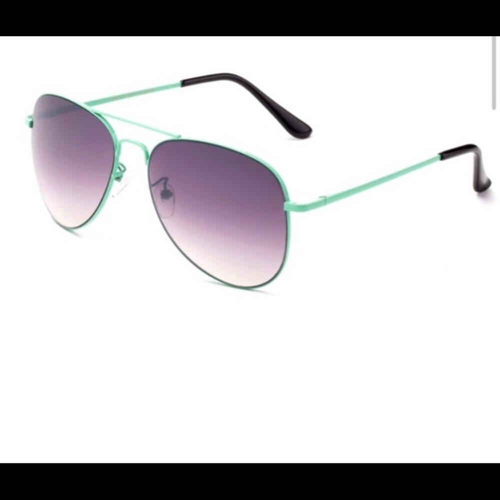 💚 Green Aviator Sunglasses 💚